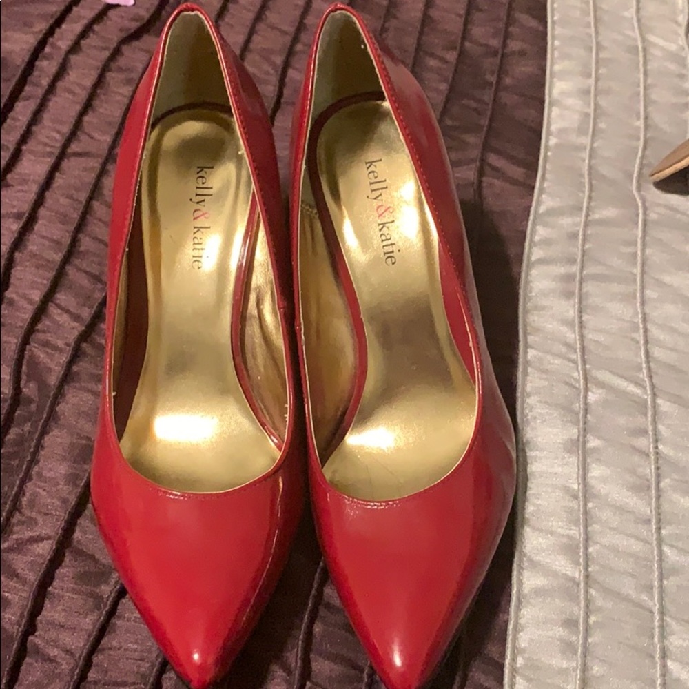 Kelly and Katie red heals